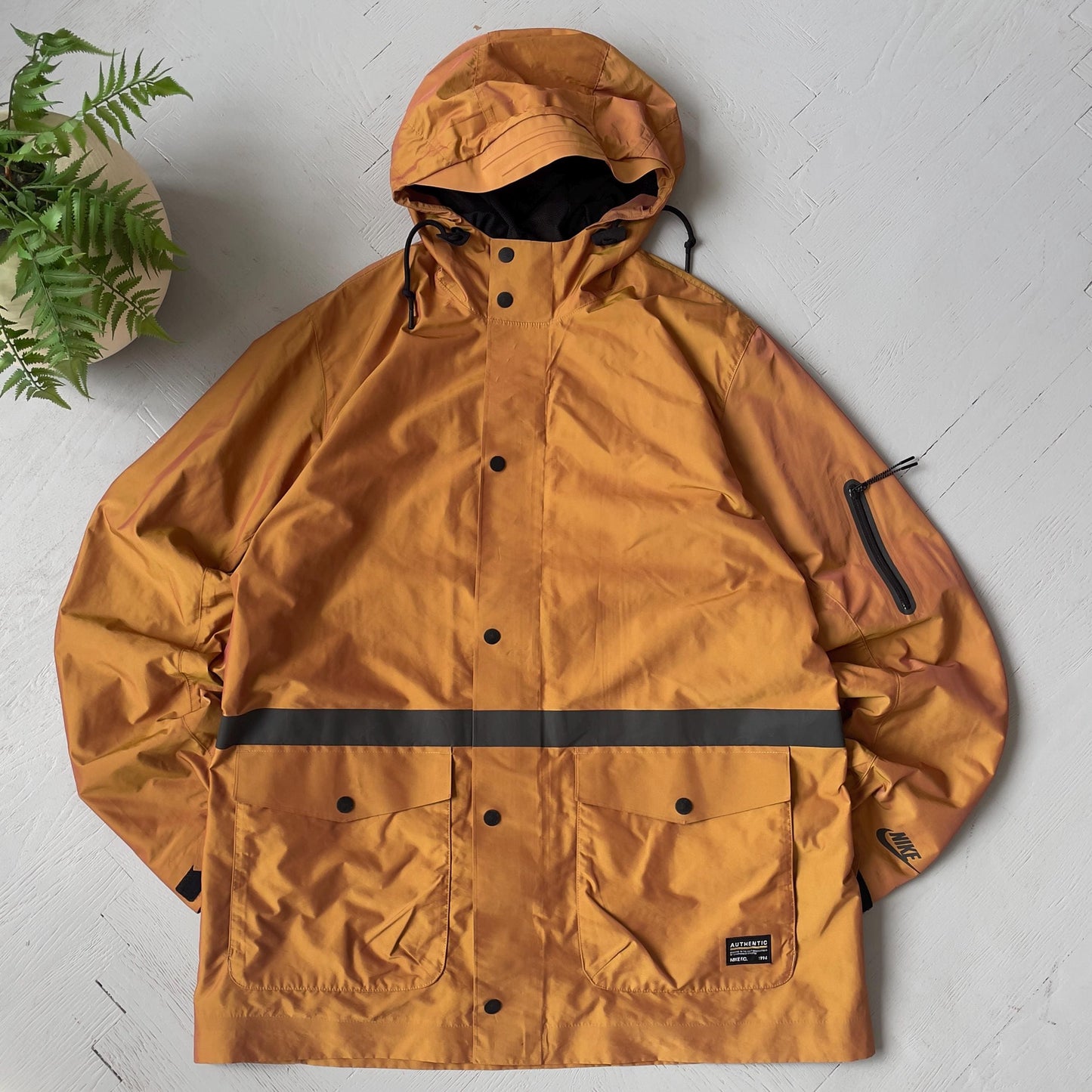 L Vintage Nike Nylon Outdoor Jacket