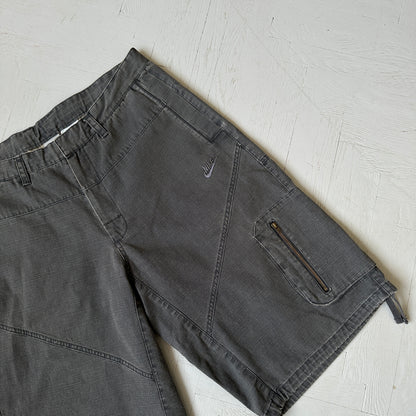 L Vintage Nike Cargo Shorts