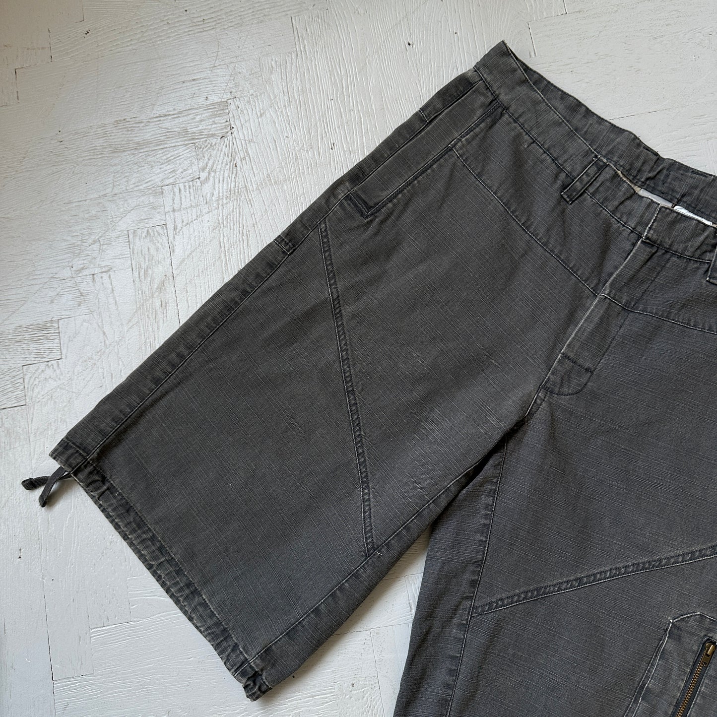L Vintage Nike Cargo Shorts