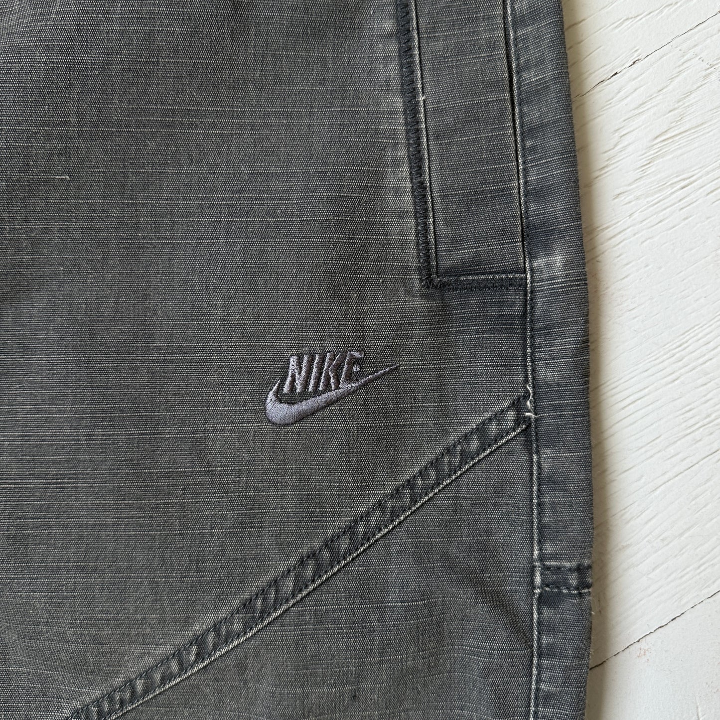 L Vintage Nike Cargo Shorts