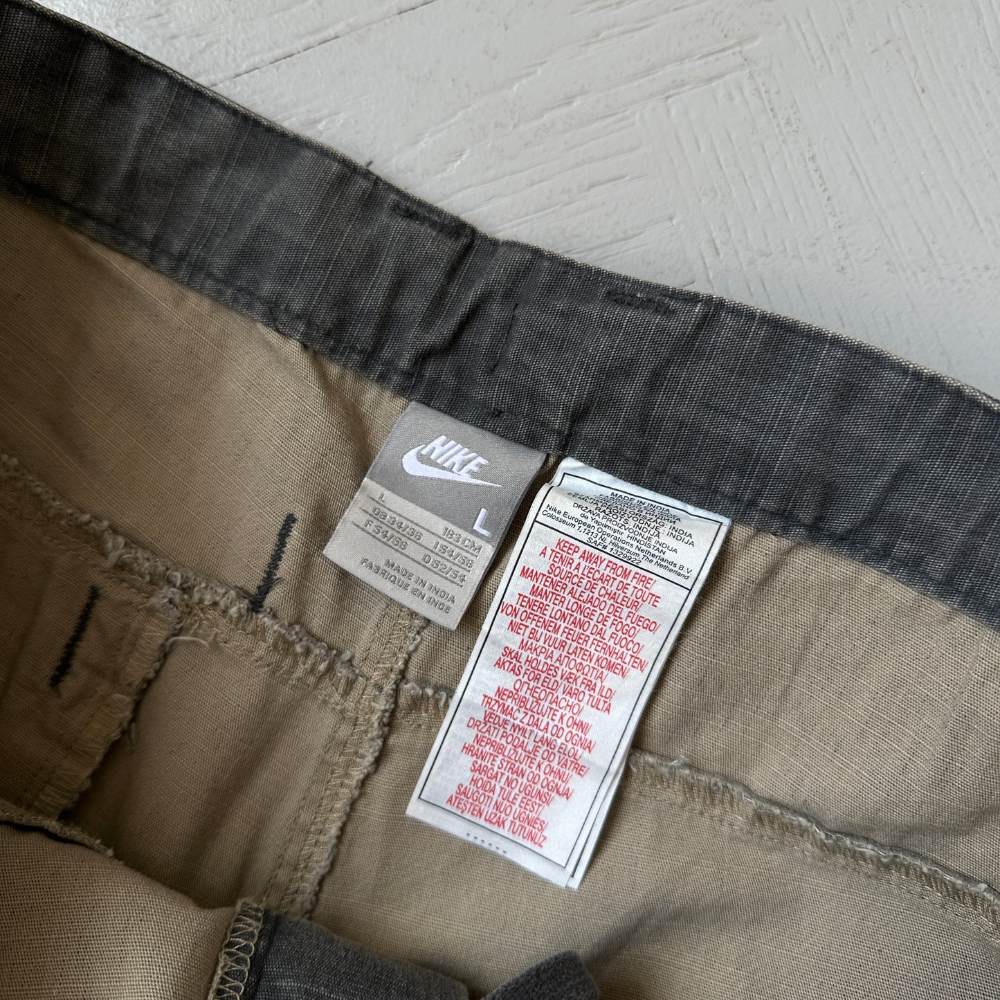 L Vintage Nike Cargo Shorts