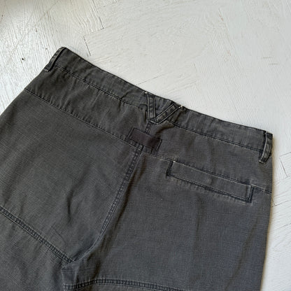 L Vintage Nike Cargo Shorts
