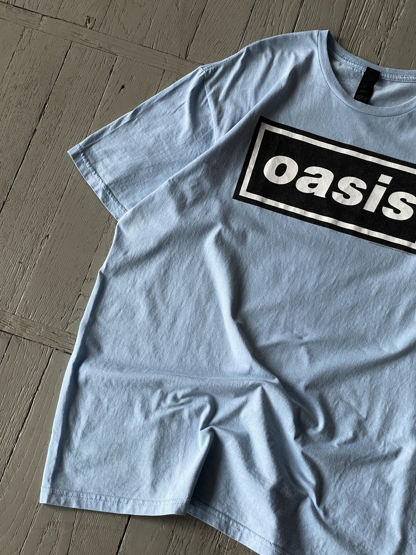 L Vintage Oasis Crewneck Tee Shirt