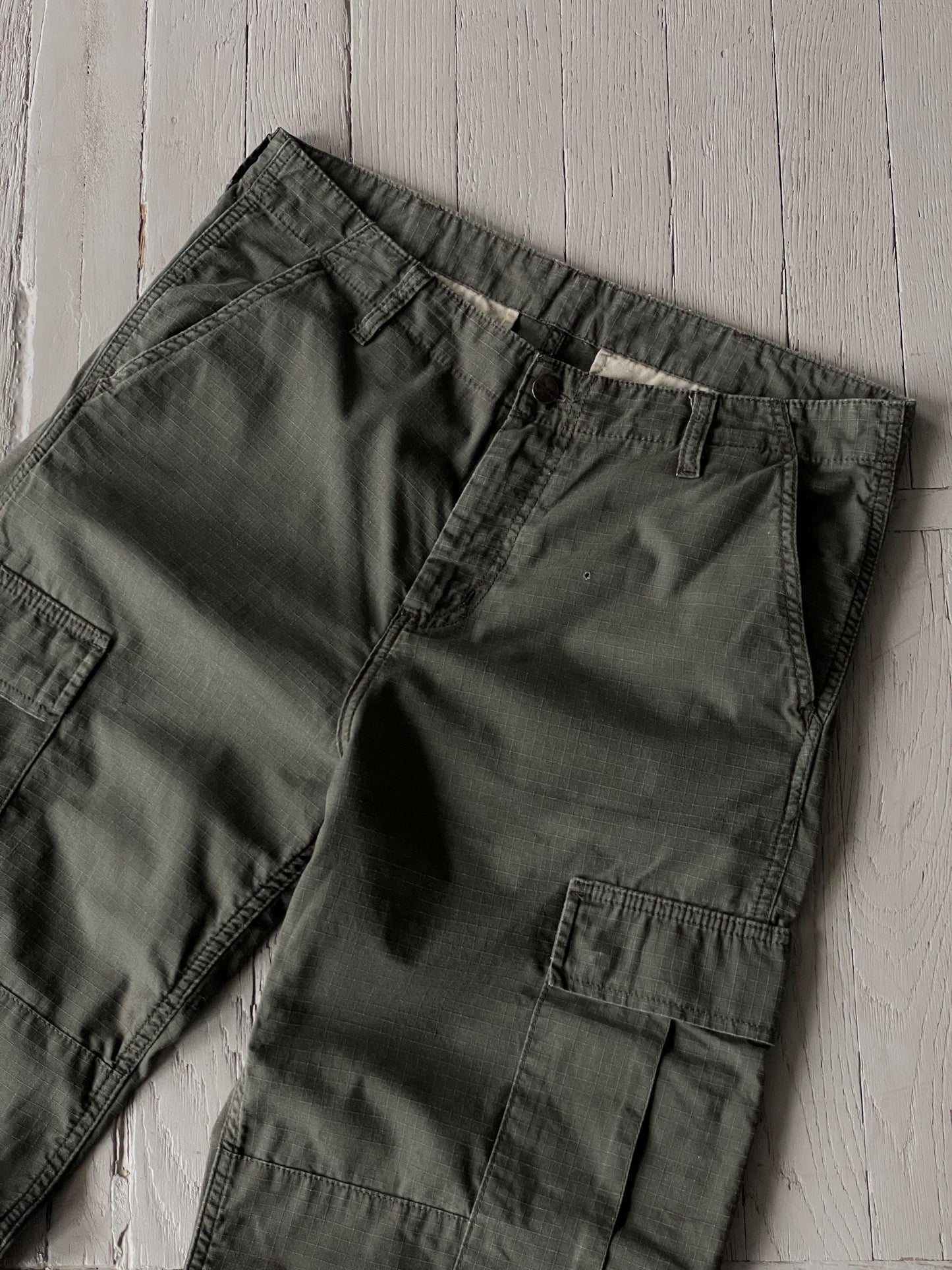 32x32 Carhartt WIP Regular Fit Cargo Pants