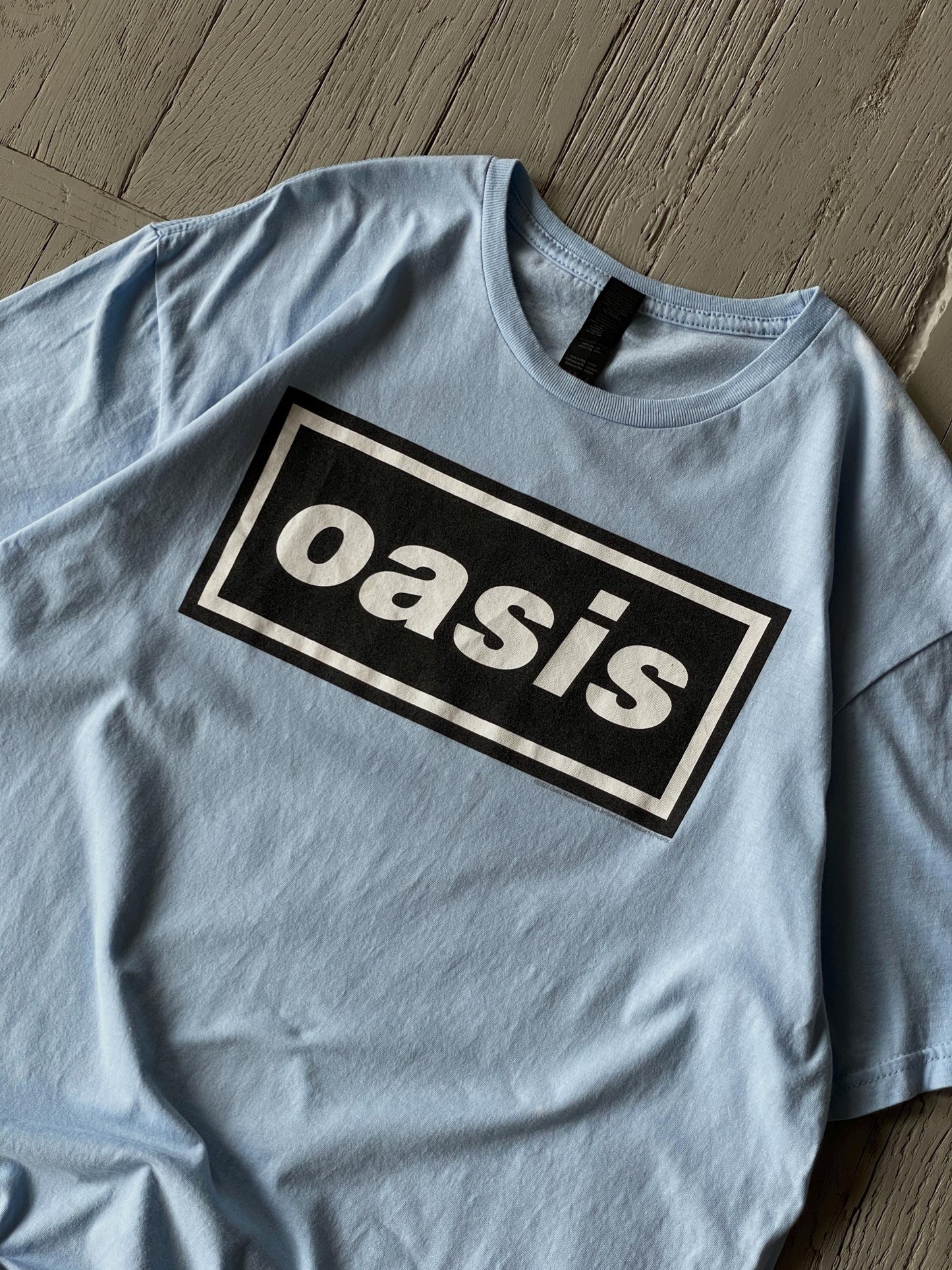 L Vintage Oasis Crewneck Tee Shirt