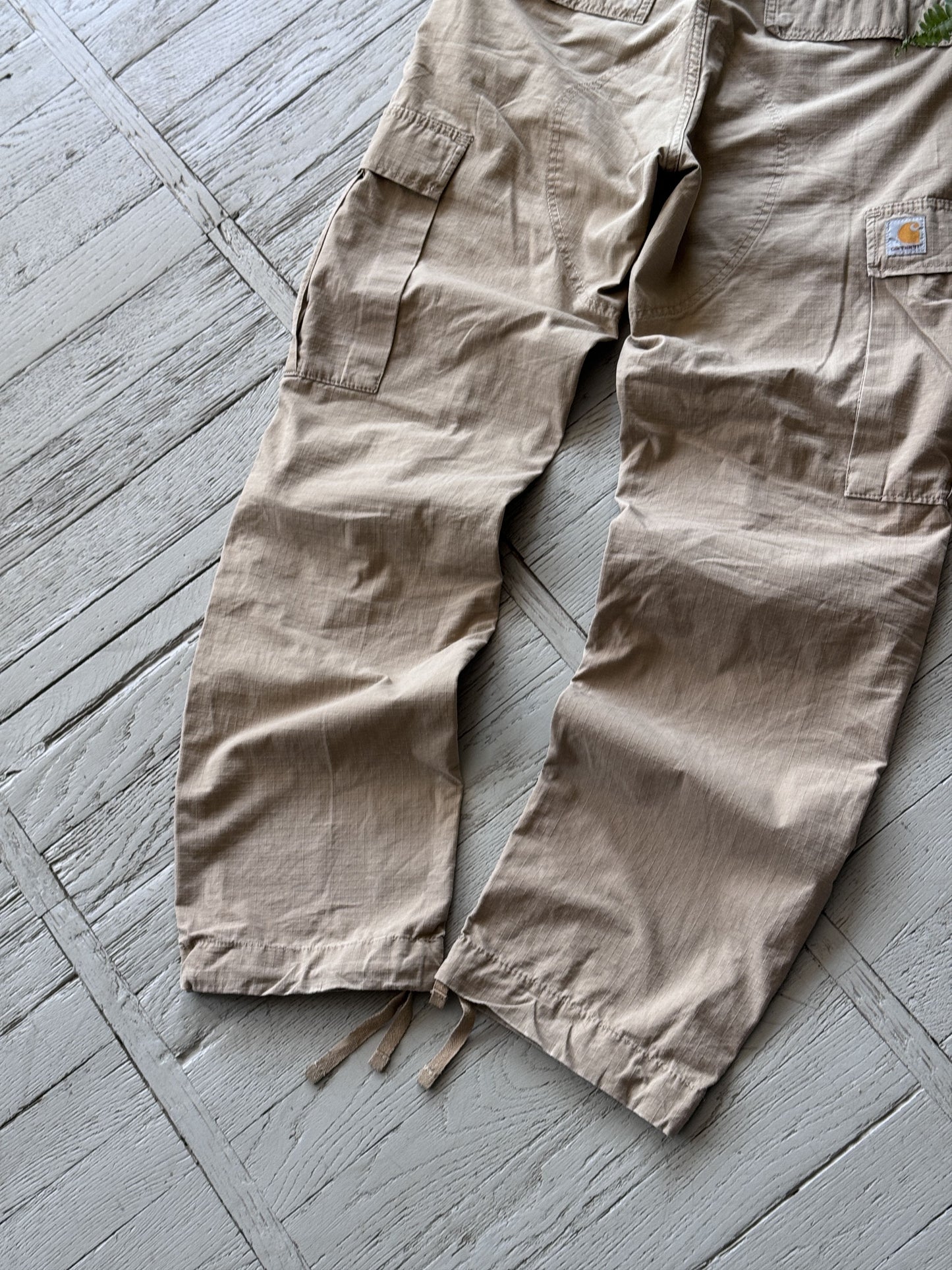 31x32 Carhartt WIP Regular Cargo Pants