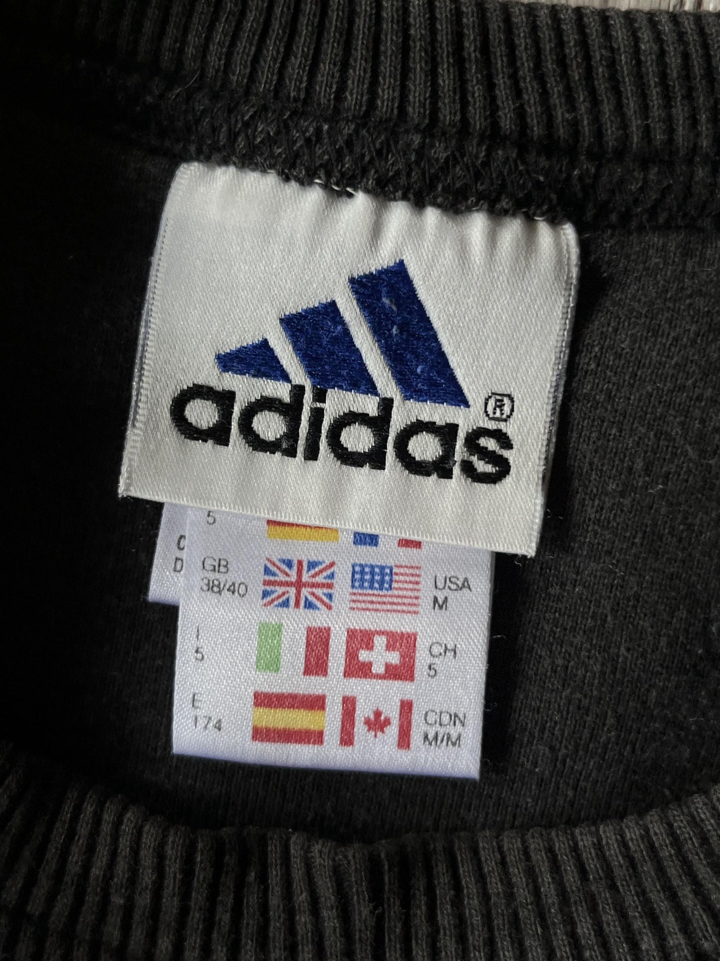 M Vintage Adidas Logo Crewneck Sweatshirt