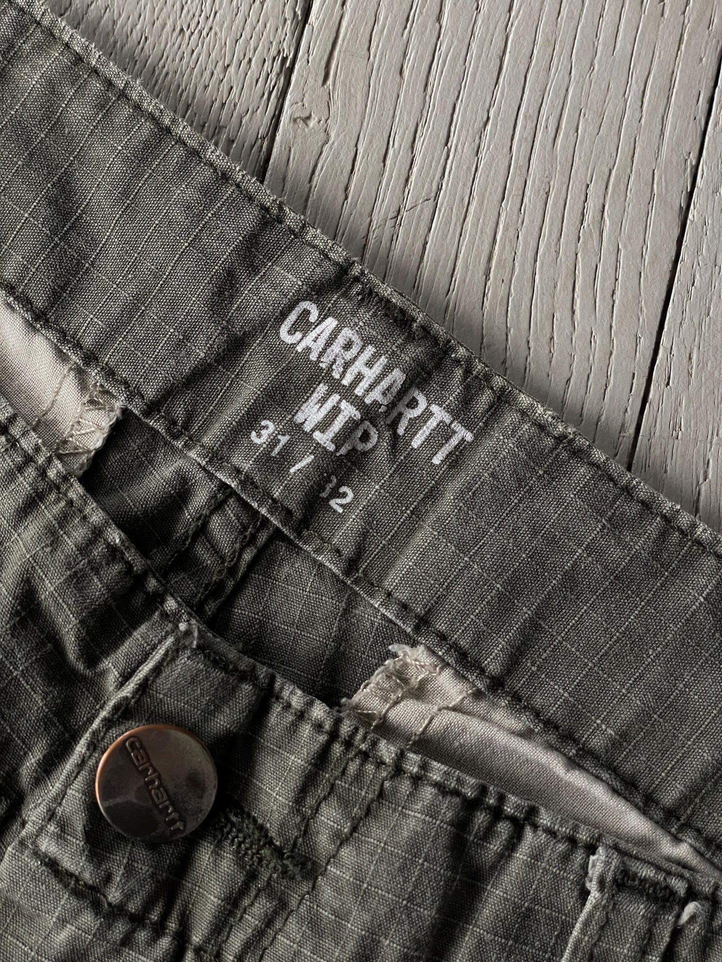 31x32 Carhartt WIP Regular Fit Cargo Pants